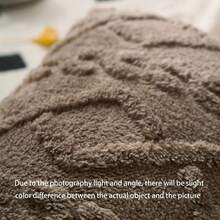 1 Federa decorativa in finta pelle di pecora marrone (senza inserto per cuscino incluso), rivestimento per cuscino in morbida pelliccia corta con motivo quadrato, decorazione moderna per divano, casa, camera da letto, dormitorio - Caffè Marrone - Visualizzare 6