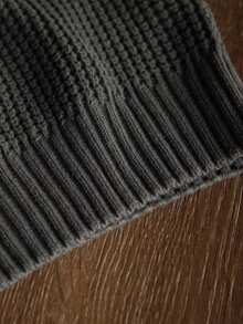 男士休闲百搭纯色提花圆领长袖毛衣，秋冬