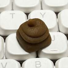 1 szt. Spersonalizowana i urocza klawiatura mechaniczna z symulacją parodii kupy, nakładki na klawisze z osią krzyżową, wysokość OEM, materiał ABS, starannie wykonany zamiennik klawisza ESC, prezent na akcesoria komputerowe DIY