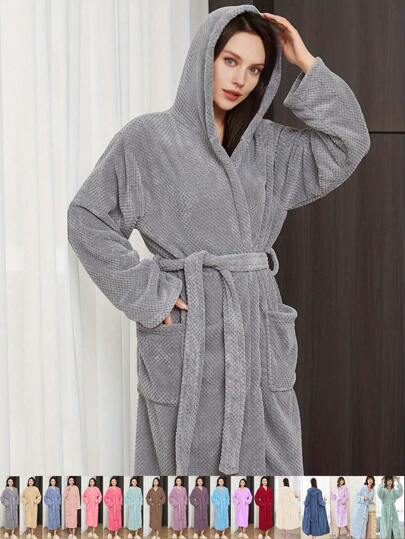 1 قطعة من الفرو المرجاني للنساء، رداء طويل، متوفر بألوان متعددة، رداء حمام للنساء مزود بقبعة وحزام وجيب، فرو ناعم ودافئ، منشفة قابلة للارتداء للجنسين، منشفة حمام، رداء حمام للسيدات، منشفة للنساء، مخمل ناعم جدًا، ماص للرطوبة، دافئ، ملابس نوم، ملابس منزلية للجنسين