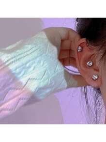 1 pièce Boucles d'oreilles clip pour hommes de couleur argent en acier inoxydable. Boucles d'oreilles clipsables pour femmes avec cubic zirconia cubique