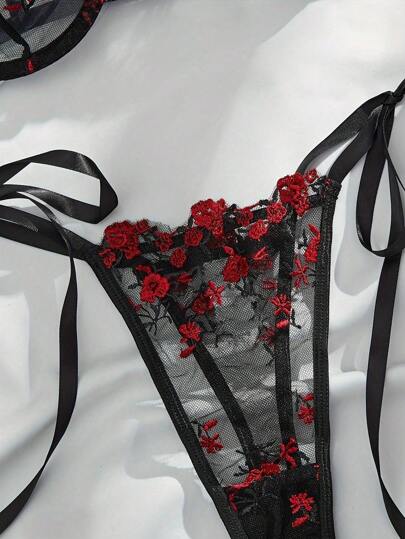 Verleidelijke Geborduurde Bloemen See Through BH Side Tied String Lingerie Set, Rave view 2