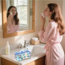 1 Peça Bolsa de Toucador de Viagem Transparente e À Prova d'Água, Necessaire de Maquiagem Reutilizável e Lavável, Estojo de Lápis, Conveniente para Armazenar Itens Essenciais de Viagem, Pequeno Presente Fofo Adequado para Aniversário, Casamento, Festa, Natal, Halloween, Ação de Graças, Carnaval, Formatura, Volta às Aulas, Materiais Escolares, Estojo de Lápis, Bolsa de Lápis, Mochila, Papelaria - borboleta azul - Visão 4