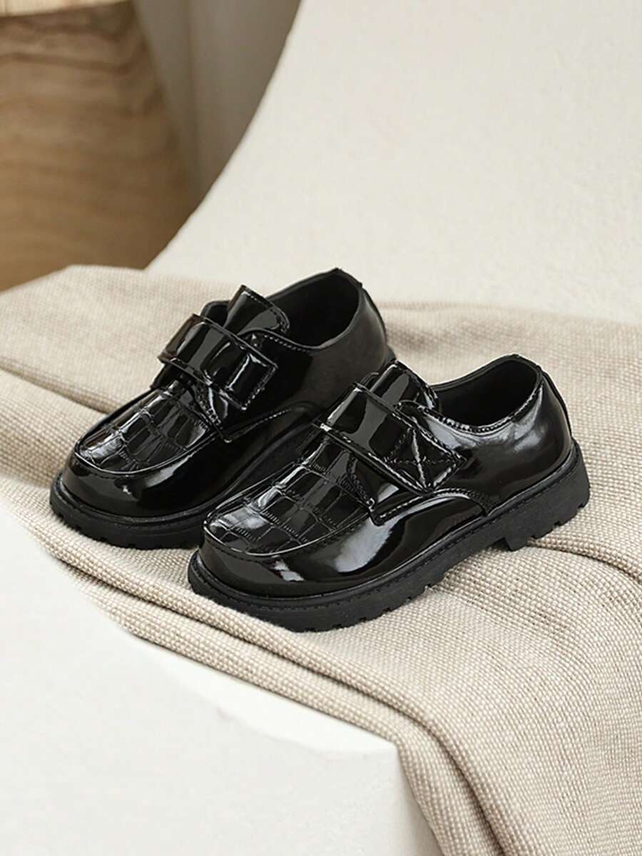1 Pair Toddler Boys/Girls Hook And Loop Fastening Solid Color Fashion Loafers, Suitable For Spring & Autumn - Black - View 1