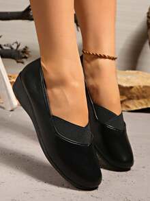 1 Pair Women's Comfortable Wedge Heel Flats, Versatile Simple Design Slip-On Round Toe Casual Shoes, Suitable For Spring & Autumn, Plus Size - Black - View 4