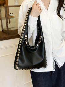 冬季新款时尚经典百搭纯色辣妹风pu包，防水面料大容量单肩包，机车风铆钉镶嵌设计单肩包，适合旅行、购物、节日、聚会和约会。 - 黑色 - 查看 5
