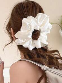 2个/1个 女士15.3厘米/6.02英寸丝滑缎面黑白超大号发圈，时尚百搭高端优雅简约纯色发绳，适合日常、休闲、派对、通勤、海滩等场合，可打造马尾辫、发髻等发型，也可用于洗脸、化妆等场合，是服装搭配、发饰、发圈、发绳、运动、居家美容、女性配饰、家居、健身、女性配饰、头部配饰、弹力发带、橡皮筋发圈等。 - 彩色 - 查看 4