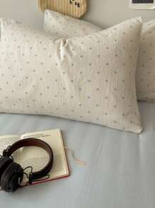 4pcs Bedding Set, Including (1*Duvet Cover + 1*Bed Sheet + 2*Pillowcases, No Filler), Blue & White Polka Dot Pattern, Delicate Print, Machine Washable