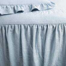 Juego de 3 piezas Lush Decor Colcha con falda con volantes, Reina, Azul Lago - Ropa de cama azul para cama Queen - Colcha con volantes - Decoración de granja vintage - Lago Azul - Ver 5