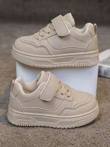 Nuovi stili primavera-autunno 2025: scarpe sportive bianche, scarpe casual traspiranti, scarpe stile coreano, scarpe antiscivolo con suola morbida e slip-on per bambini e bambine