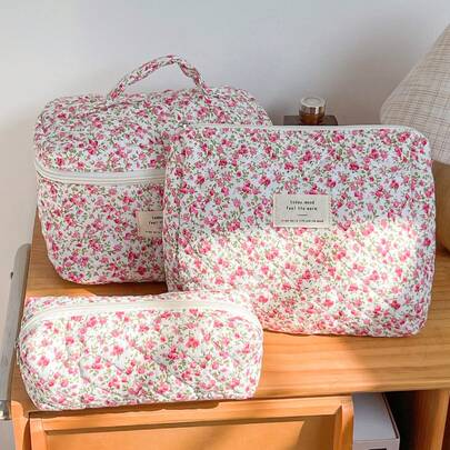 1pc Rose Red Floral Print Multi-Functional Quilted Cosmetic Bag, Fashion Casual Large Capacity Portable Zipper Makeup Bag, Travel Stationery Storage Pouch, Essential Makeup Bag For Vacation,Pouch,Makeup Pouch,Travel Essential