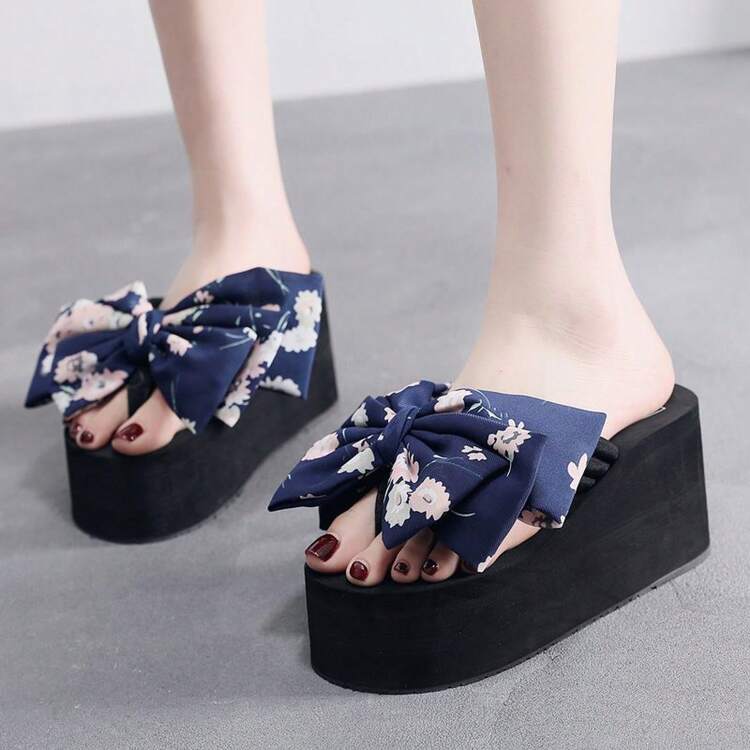 Women Platforms & Wedge Sandals - 8公分人字拖加迷你碎花大蝴蝶結 - 查看 4