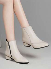 女式踝靴，低跟，粗跟，浅灰色，秋冬，设计感，日常穿着，皮革工艺，尖头，时尚风格，适合现代女性，休闲和办公场合 - 米色 - 查看 5