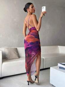 Vestido de noche de mujer, vestido con estampado tie dye de nudos, escote pronunciado, tirantes finos, dobladillo asimétrico, diseño sin espalda - Multicolor - Ver 2