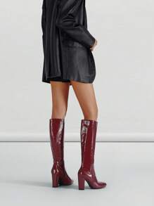 Women's Burgundy Retro Knee-High Boots With Chunky Heel, High-Reflective Leather Design For Fashion And Comfort, Suitable To Pair With Leather Jackets, Coats, Shorts For Dates, Outings, Holiday Gatherings