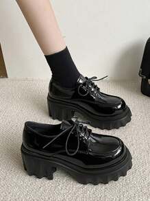 7.5厘米超高跟厚底英式牛津鞋，黑色漆皮粗跟防水台玛丽珍乐福鞋，系带休闲通勤鞋，百搭2025年秋季