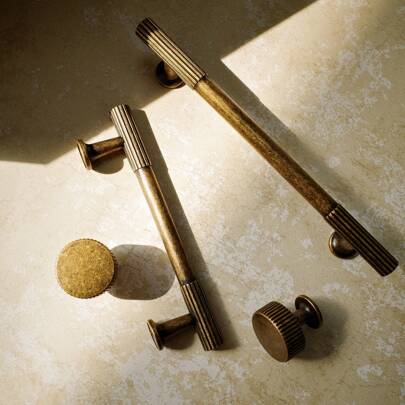 2/8pcs Vintage Bronze Zinc Alloy Cabinet Handles, Antique Striped Decorative, For Bedrooms, Kitchens, Cabinets And Drawers