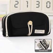 1. 绳扣式大容量铅笔盒，一款深受男孩女孩喜爱的文具收纳产品，适合学习和办公使用。它可以收纳便签纸、贴纸、小笔记本、铅笔、圆珠笔和铅笔袋，适合中小学生使用。这是一款简约、便携且极具吸引力的文具收纳包。