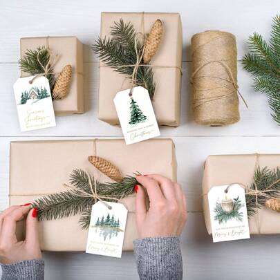 48 件精美圣诞礼物标签，圣诞节精美礼品标签，带黄麻绳，贝克麻绳，用于 DIY 圣诞节节日礼物包装邮票和标签包名片圣诞节圣诞装饰圣诞睡衣圣诞礼物圣诞装饰