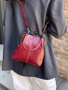 1个复古仿皮斜挎包，女士复古风吻锁迷你手提包，配有可调节肩带，纯色轻便都市手提包，涤纶衬里，男女通用 - 酒紅色 - 查看 3