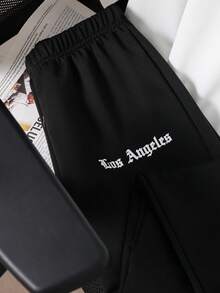 Ein stilvolles und attraktives Set aus Rundhals-Sweatshirt mit Buchstaben-Aufdruck und langen Ärmeln für Jungen, mit einzigartigem Design und bequemem Stoff, perfekt für Outdoor-Urlaube und Lässig Kleidung im Herbst und Winter