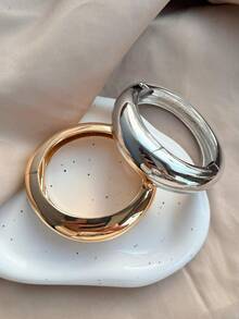 1 Piece Asymmetrical Geometric Bracelets With Gold And Silver Spring Clasp In Minimalist Style - IPL2551116 - View 3