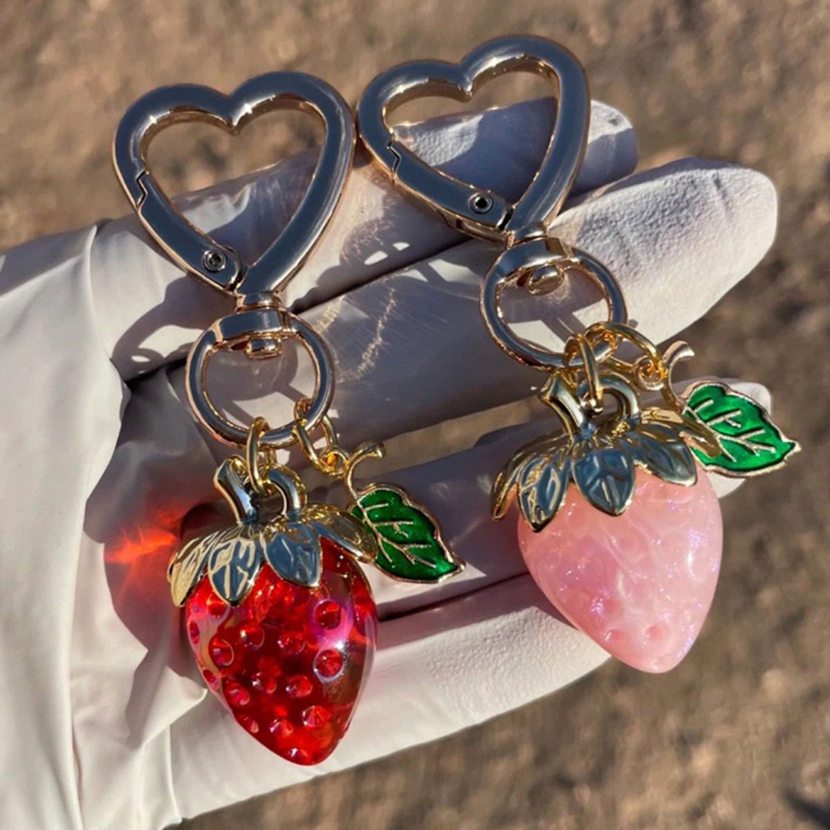 Exquisite Cute Little Flower Strawberry Love Keychain Suitable For Ladies And Girls Fashion Bags School Bag Pendants Fashionable Novelty Accessory For Keys And Purses Car Accessories For Women Keychain For Bag