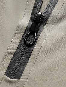 1 pieza Traje de rana con múltiples bolsillos para hombre, sudadera con cremallera de retazos para deportes al aire libre, pesca con cuello alto, parte superior con diseño de retazos destacado - Caqui - Ver 8