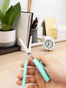 1 Piece Of Personalized Custom Scissors, Mini Folding Scissors Customized With Names, Text, Pen-Style Cap Scissors, Portable Creative Scissors, Creative Stationery Scissors, Portable Pocket Scissors, Office Supply Scissors, Customizable Text And Names, Suitable As Back-To-School Gifts, Advertising Gift Customization, Back To School.Suitable Gifts For The Back-To-School Season, Customized Awards For The New Semester.