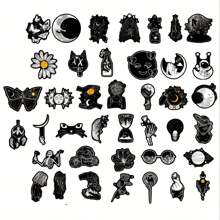 50pcs Vintage Black & White Stickers - Unique Graffiti-Style Designs For Phones, Laptops, Suitcases & Tablets - Durable PVC Material, Reusable Decals With Skulls, Hearts, Joyful Faces & More, Journaling Accessories | Graffitistyle Stickers | Durable PVC Stickers, Cute Stickers - 50pcs - 查看 4