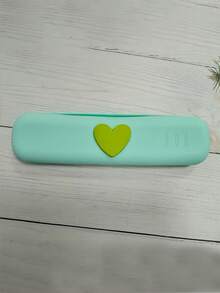 1 Caja de almacenamiento de brochas de maquillaje con forma de corazón para viaje, con gran capacidad, hecha de material de silicona, con estilo y portátil, adecuada para guardar brochas de maquillaje facial. Tiene una textura suave y lisa, con múltiples opciones de color disponibles. Bolsa, bolsa de maquillaje, organizador de maquillaje, bolsa de aseo, organizador de escritorio, bolsa de cosméticos, bolsa de maquillaje, organizador de maquillaje, accesorios de tocador, bolsa de maquillaje, bolsas de maquillaje, joyero, bolsa, soporte de brochas de maquillaje, soporte de brochas, organizador de perfumes, bolsa