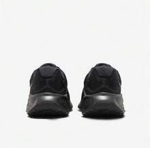 NIKE Men's REVOLUTION 7 Lightweight Fashionable Running Shoes FB2207-005