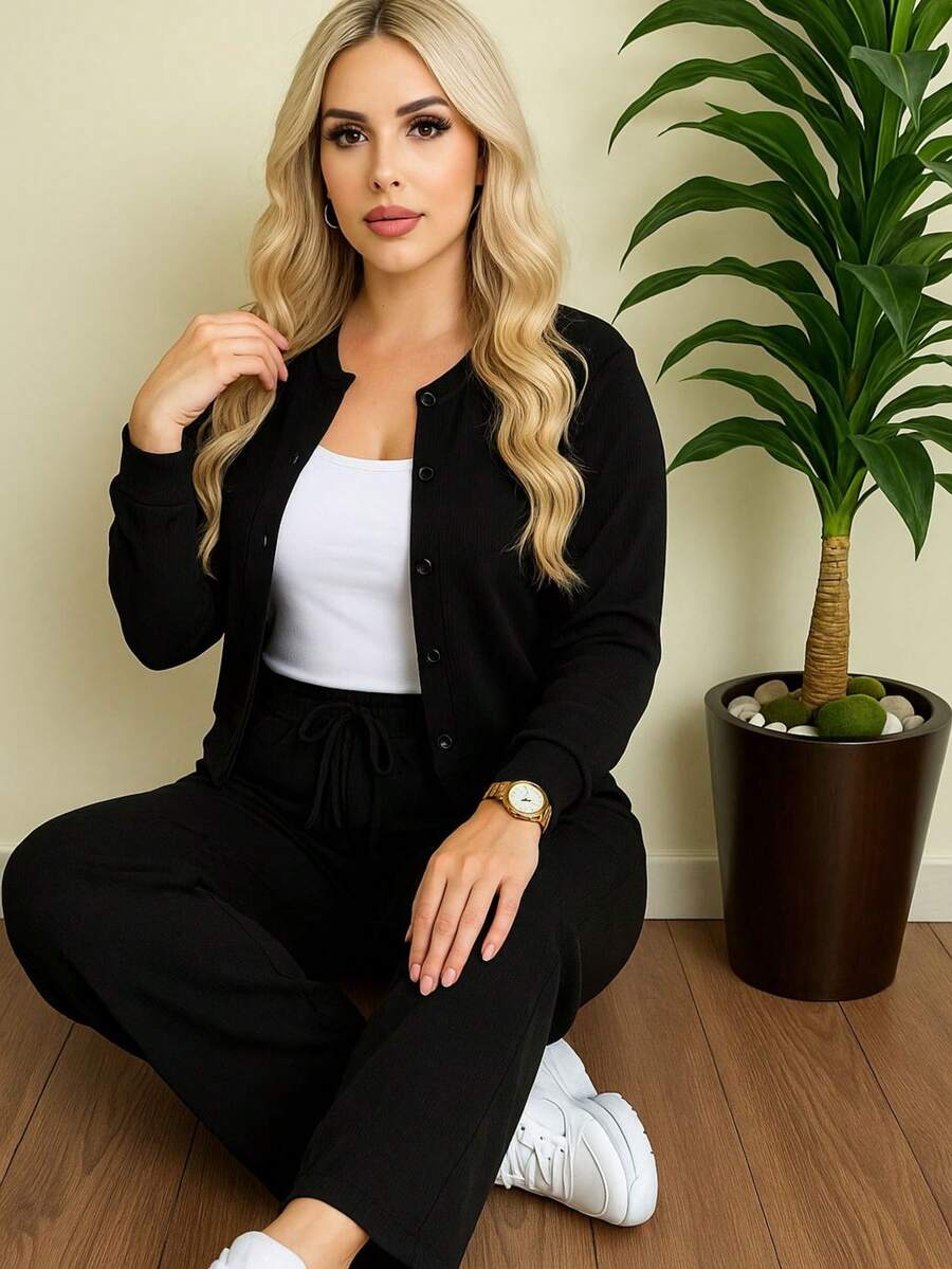 ✨ ¡CONJUNTO ELEGANTE Y CÓMODO DISPONIBLE ! ✨ ¿Buscas estilo sin complicarte? ♀️ Este conjunto de blusa manga larga con botón + pantalón a juego es la combinación perfecta entre elegancia y comodidad - Negro - Ver 1
