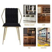 Un set di 2 sedie da pranzo di lusso in velluto, design ergonomico con gambe in metallo, design d'interni di alta qualità, design moderno placcato in oro, stabili e durevoli, soggiorno e camera da letto