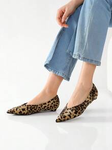 Reitoye New Arrival Y2K Comfortable Leopard Print Sandals For Women Summer Pointed Toe Patent PU Ballerina Flats Shoes,  Flat Heels Summer Shoes,  Mother's Day Gifts, Soft Leather, Soft Soles - Beo - Xem 4