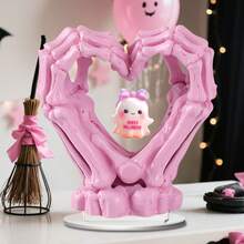 1/6 Stücke Halloween Schädel Tischdekoration Kunst, 2D Acryl Tischdekoration Ornamente, rosa Schädel Liebesgeste Dekoration Design, hängende süße kleine Geist Hängedekoration ideal für Heim Dekoration, Hof Garten, Halloween Atmosphäre Requisiten, geeignet für Studium, Wohnzimmer, Küche, Badezimmer Dekoration Büro, Studentenwohnheim Tischkunst, Halloween Weihnachtsparty Kostümzubehör und Überraschungsgeschenke - Verschiedenfarbig - Übersicht 1