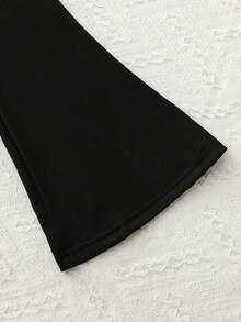 Conjunto de sudadera de cuello redondo con estampado de corazón y pantalones acampanados de unicolor suave para niñas, otoño/invierno - Caqui - Ver 9