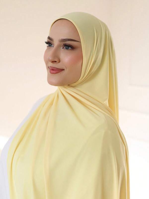 1 pièce Hijabs en jersey premium pour femmes, foulard élégant et décontracté de couleur unie minimaliste classique avec bordure. Hijabs en jersey viscose de haute qualité. Foulard turban long convenant pour la vie quotidienne, les voyages et les rassemblements