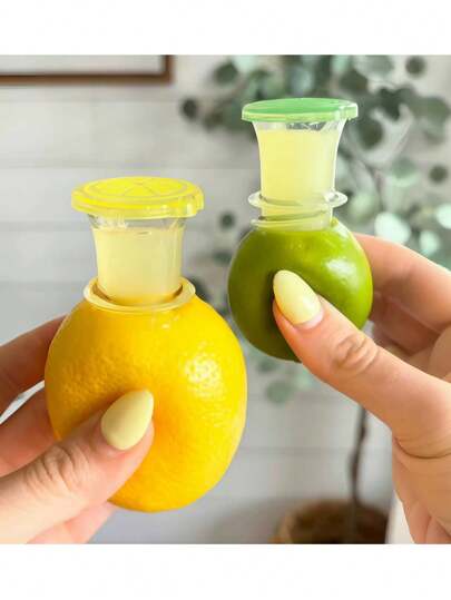 2025 års nya spiralmanuella citrusjuicer är en bärbar citronsaftpress med kran och lock. Det är mycket lämpligt för cocktaildrinkar och matlagning.