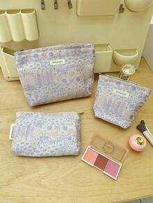 1 PC Pinkish-Purple Jungle Flowers Make Up Bag, Fashionable And Casual Large Capacity Portable Zipper Makeup Bags, Travel And Vacation Essentials Cosmetic Bags For Sanitary Napkins, Pouch Pads, Wired Earphones, Earpods, Headphones, Charger, Lipsticks, Cosmetics, Perfume, Skin Care And Beauty Products, Home Decor, For Mom, Women, Nurses, Students,Christmas Gifts,Pouch,Travel,Gifts For Women Travel Essential,Pouch,Clutch / Small Handbag, Makeup Organizer,Makeup Organize,Pouch,Brush Holder,Mini Pouch,Large Capacity Pouch