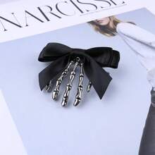 1pc Unique Bow Skull Claw Hair Clip Headpiece, Retro Duck Clip Hairpin For Halloween