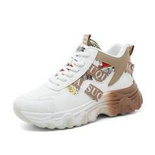 Women Wedge Sneakers - 紅卡 - 查看 10