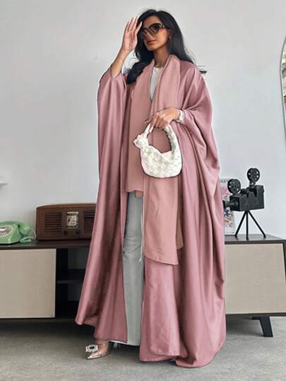 中东风格宽松纯色蝙蝠袖长袍和头巾，阿巴亚