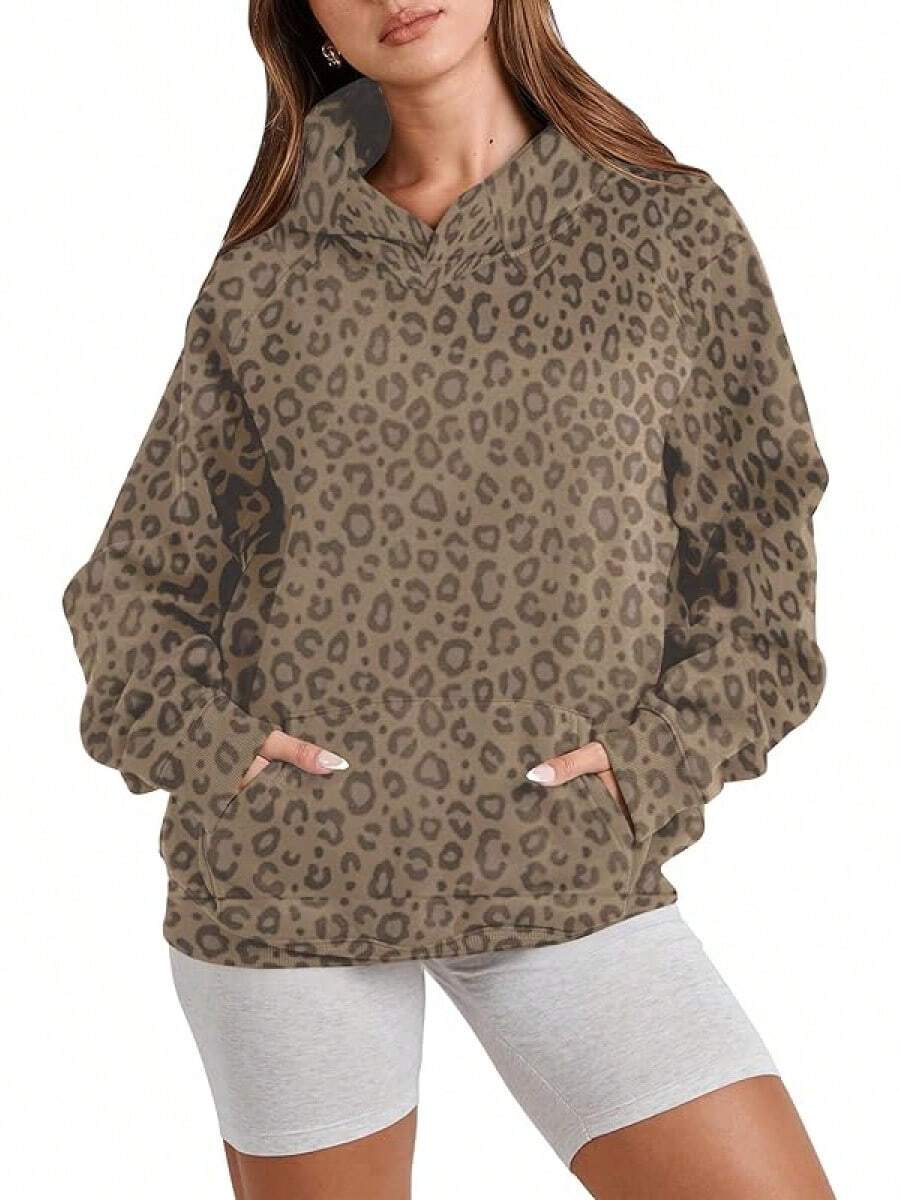 Ythomm Womens Cheetah Print Hoodie Oversized  Graphic Fleece Hooded Sweatshirts Long Sleeve Pullover Tops With Pocket