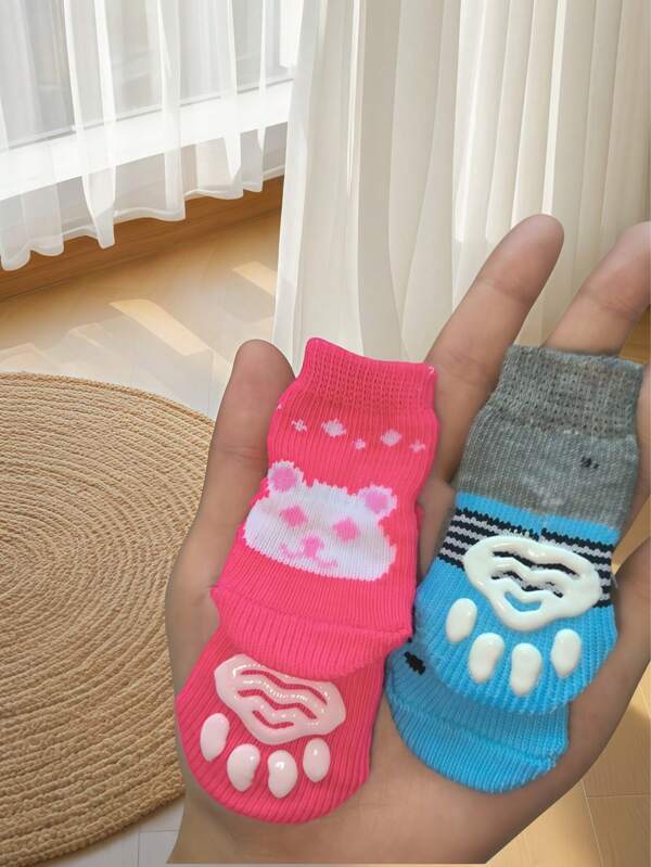 4 stuks huisdierensokken, schattige puppysokken. Kattensokken, kleine sokken, met antislip pads, geschikt voor binnenhuispups, Teddy antislip anti-kras anti-vuil sokken, vier verpakkingen, speciaal ontworpen voor kleine dieren, antislip zolen, antislip sokken, hondensokken voetbeschermers, kattensokken voetbeschermers.