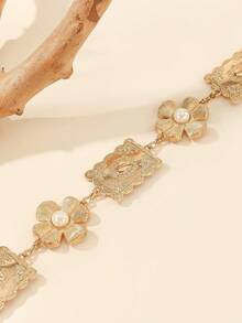 1 pièce Ceinture en alliage de métal doré pour femme - Pièce vintage élégante et de luxe, avec plaque gravée à texture de dentelle et détails de fleurs de perles, boucle en forme de rose, taille ajustable, convient pour le port quotidien et les fêtes de Noël, peut être associée à des robes élégantes, un accessoire de taille charmant pour les occasions formelles. - Doré - Voir 3