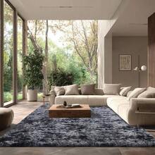 Grauer teppich wohnzimmer, superweicher und flauschiger moderner teppich schlafzimmer, ochfloriger Wohnzimmerteppich, großer Teppich zur deko wohnzimmer, plüschiger Innenteppich für die moderne Wohnraumdekoration.