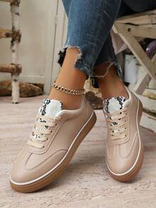 Women's Snakeskin Patchwork Lace-Up Flat Sneakers, Round Toe, Sporty Style, Suitable For Campus, Street, Outdoor, Daily Commute, Versatile Casual Sneakers
