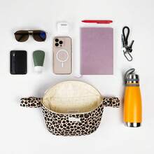 Bolsa de Cinturón Cruzada con Estampado de Leopardo en Lona de Algodón – Ligera, Cómoda y Elegante Bolsa de Viaje Diseño  y Uso Diario – Riñonera con Doble Cremallera para Hombres y Mujeres - Nómada Rojo - Ver 4