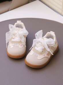 1双儿童休闲鞋，新款秋季女童蕾丝蝴蝶结碎花公主软底鞋 - 米色 - 查看 2